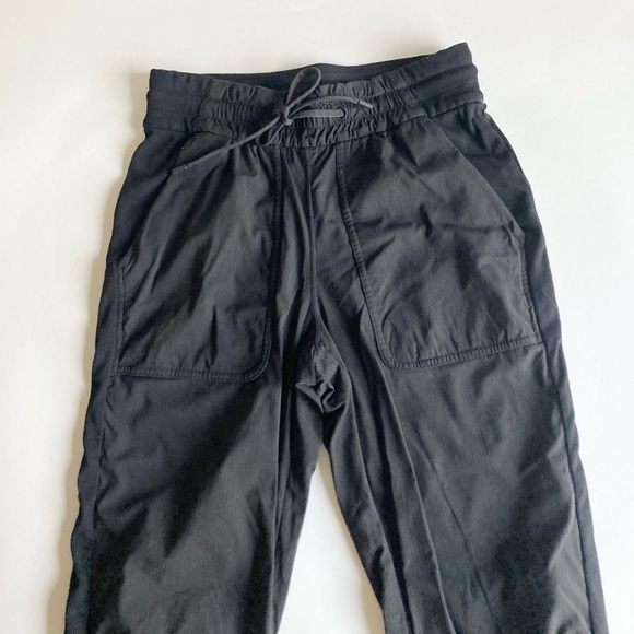 Lululemon Black Strip Two Pockets High Rise Loggers size 4 - Picture 6 of 14